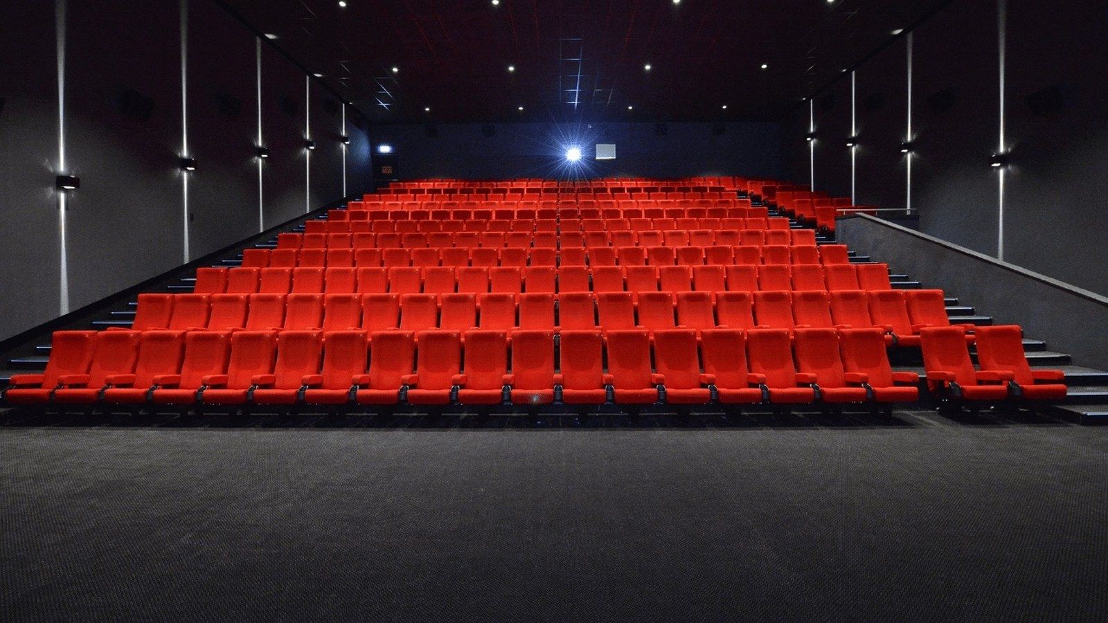 Pathé Flon, photo 2 of 3