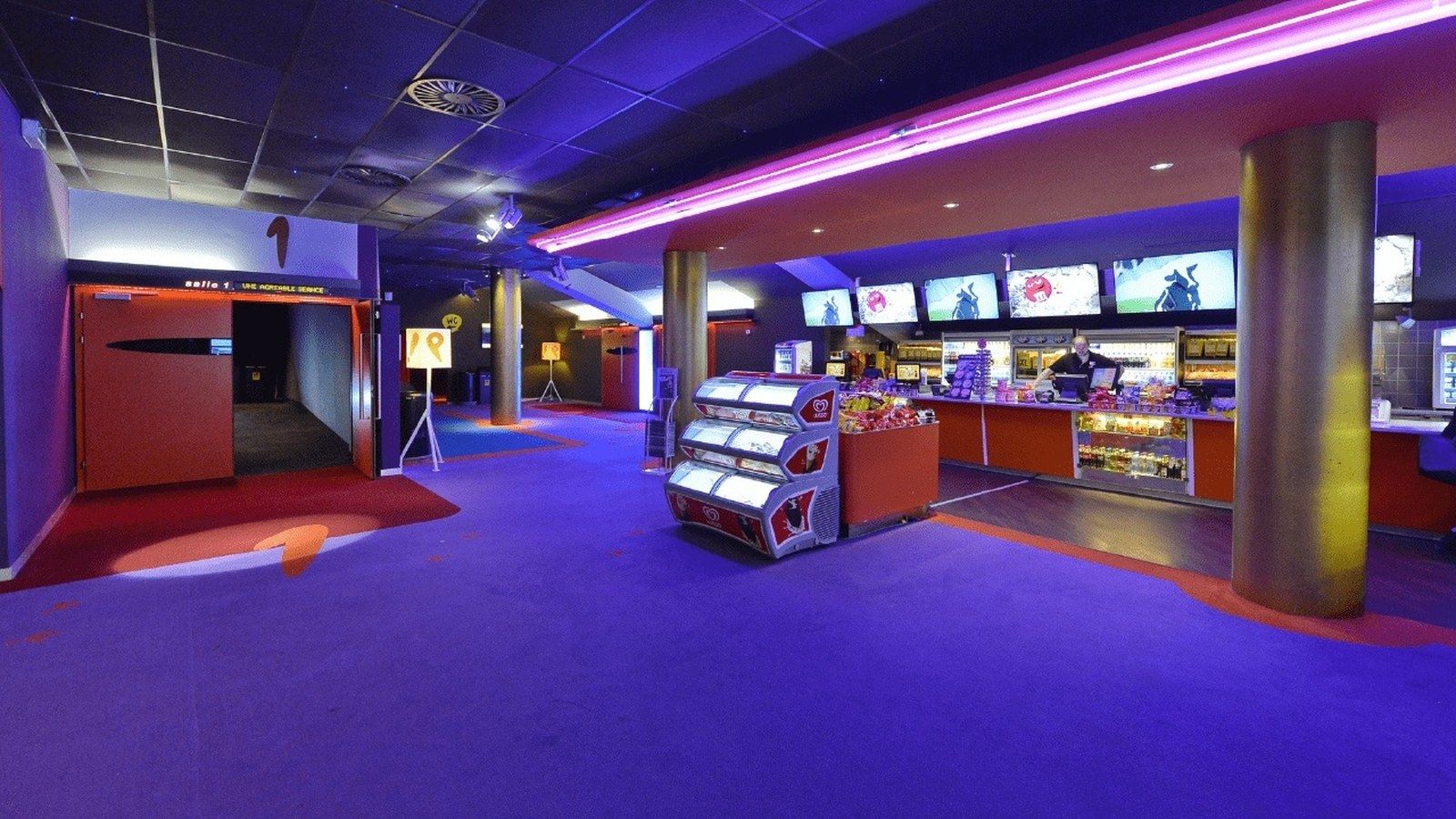 Pathé Flon, photo 3 of 3